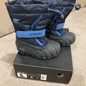 Sorel Children's Flurry Boots in Navy and Black